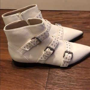 Never worn white Nine West boots